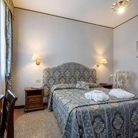 La Meridiana Otel Venedik-Lido