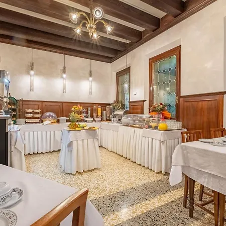 La Meridiana Otel Venedik-Lido